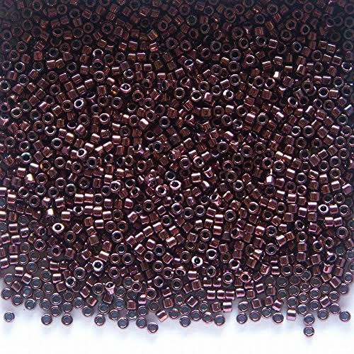 11/0 Seed Beads 7.2 Grams R8199