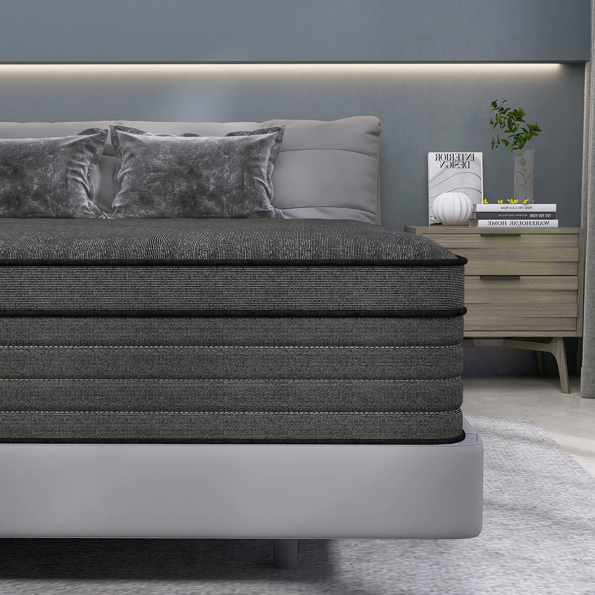 Queen Medium Firm Hybrid Mattress D23699