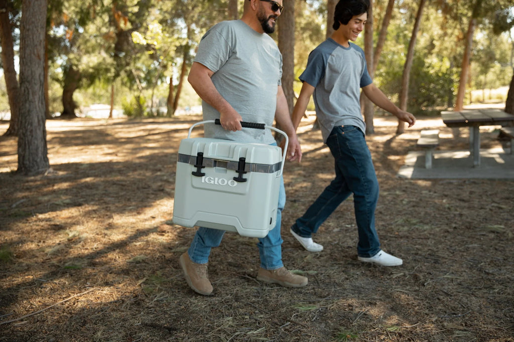 25 QT Ice Chest Cooler D6168