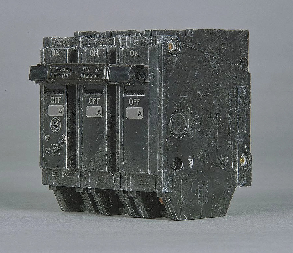 25A Plug In Circuit Breaker D893