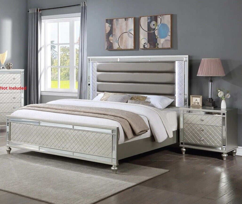 King Size Upholstery LED Bed and Nightstands U888425