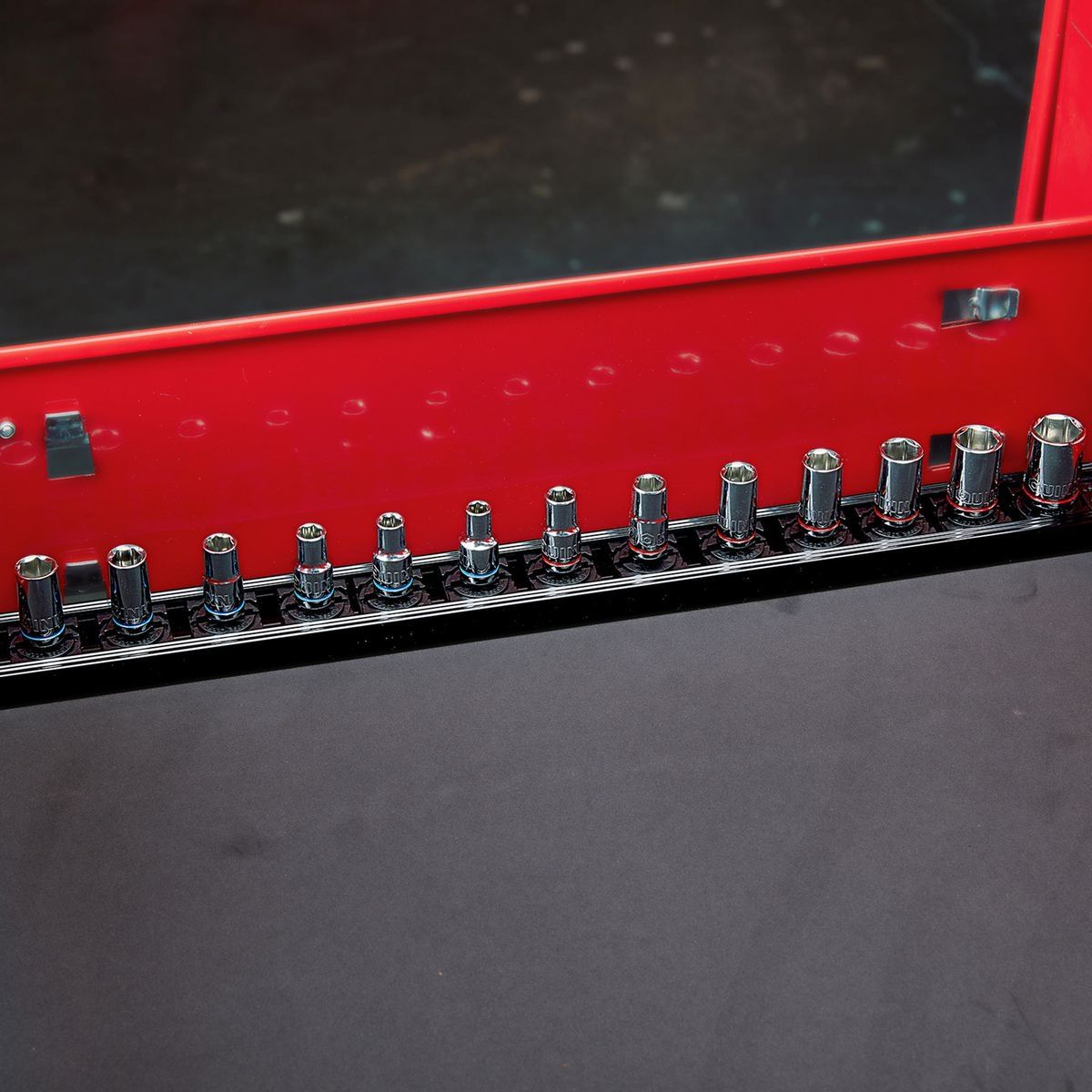 1/4 in. Magnetic Socket Rail with Twist Lock D672924