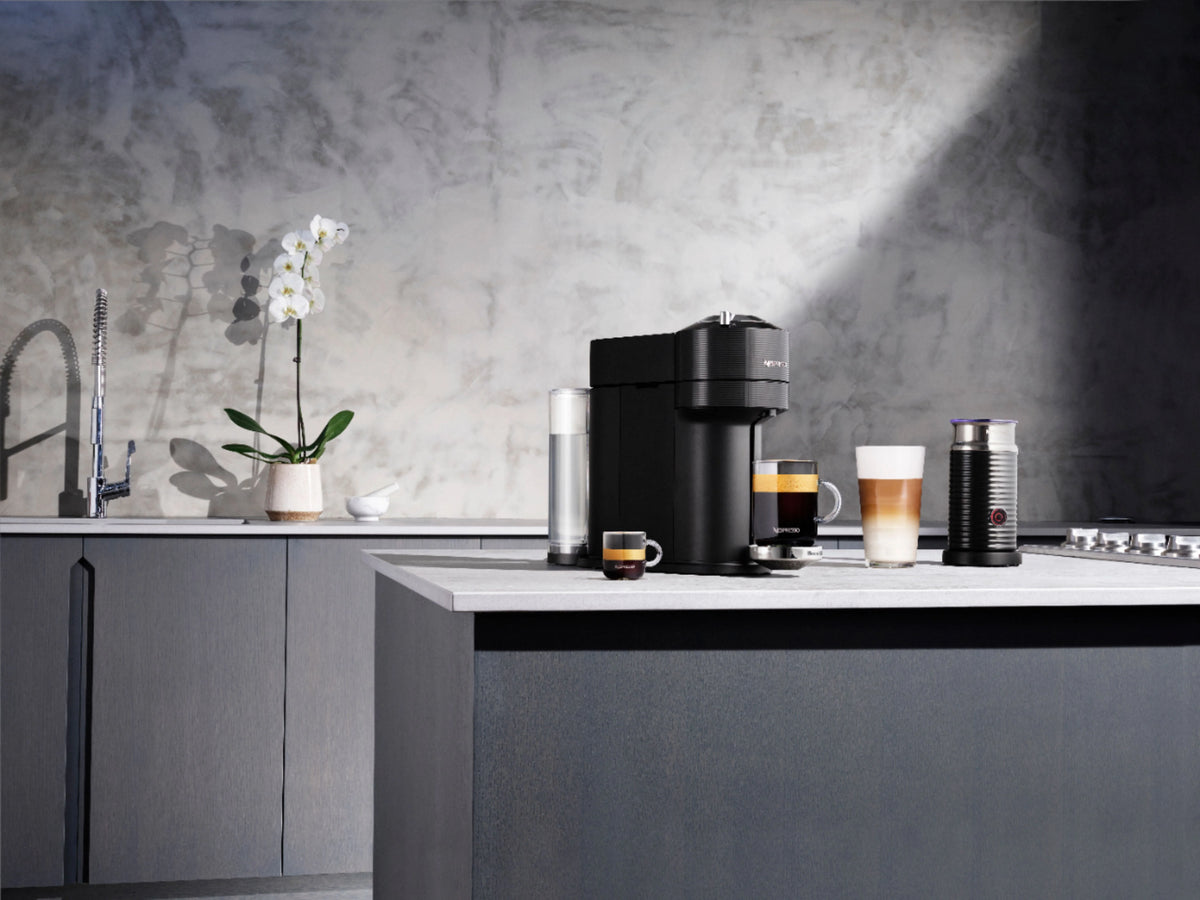 Black Coffee Machine with Milk Frother N57581