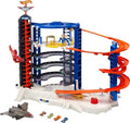Hot Wheels Toy Car Track Set & 4 1:64 Scale Cars K53285