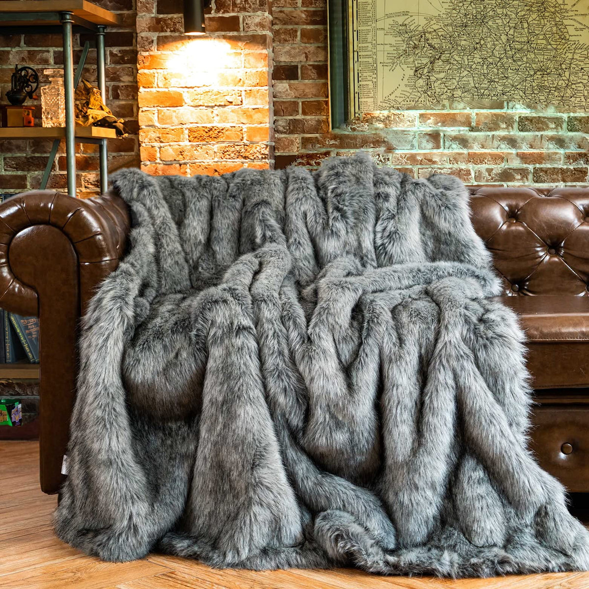 Grey 60"x80" Faux Fur Throw Blanket Y98135