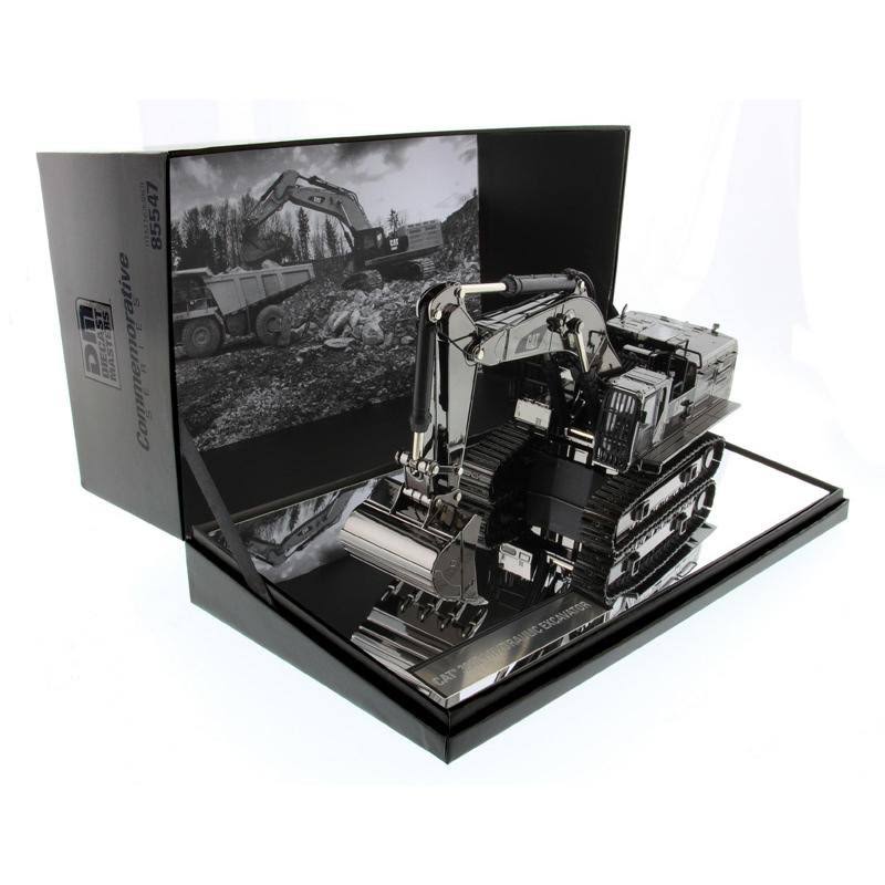 1/50 Scale Hydraulic Tracked Excavator V878238